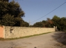Mur batis en pierres tout venant de Garrigues tallées une face.